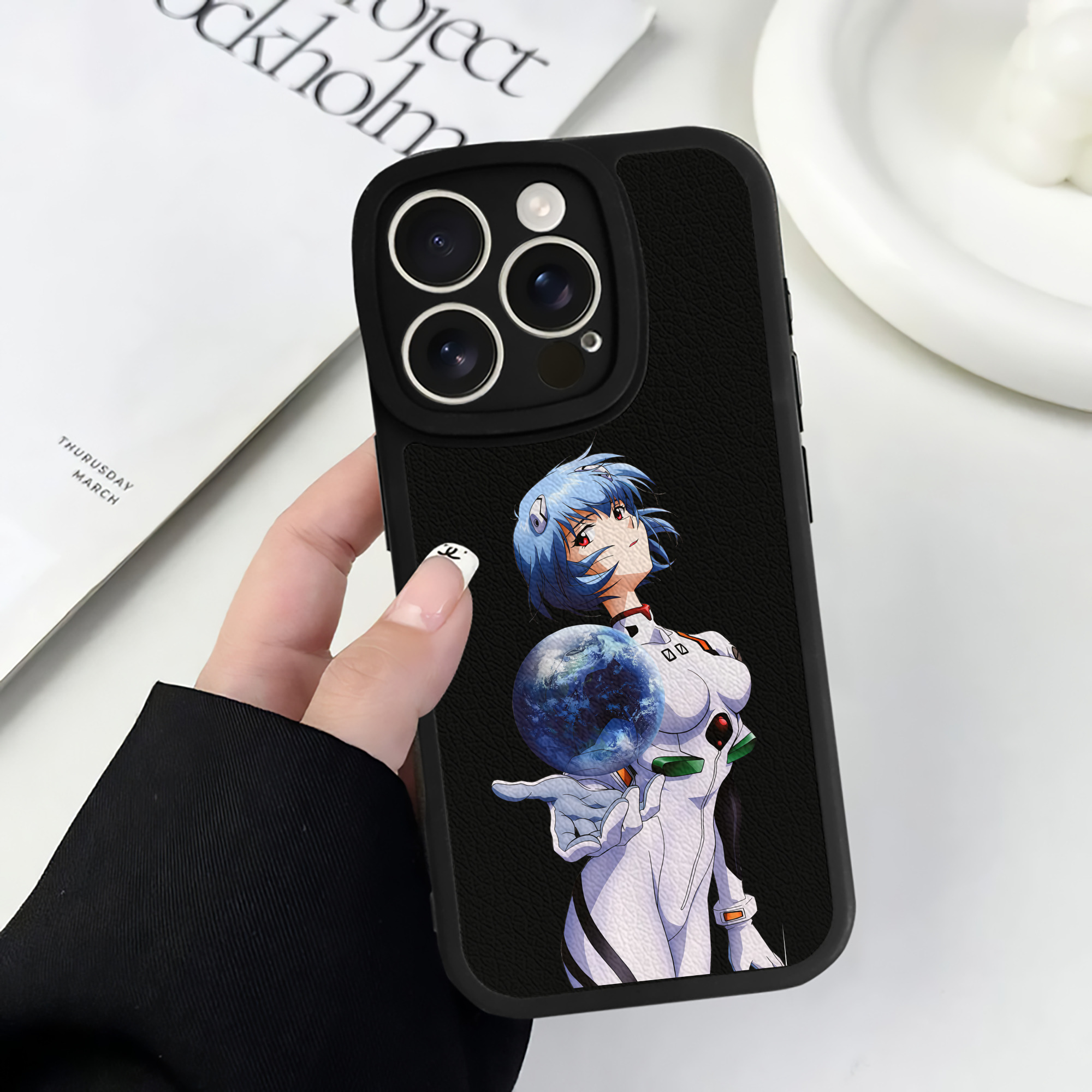 （画像用） EVA 新世紀エヴァンゲリオン 【iPhone 16シリーズ対応】シリコンスマホケース（レザー調） 材質：シリコン